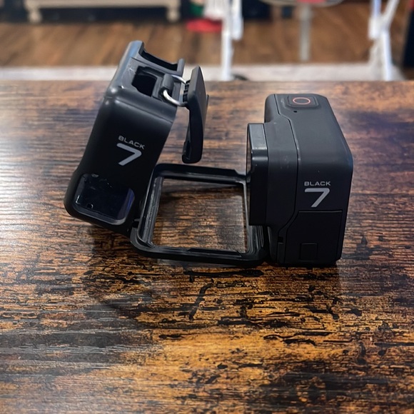 GoPro 7 Black - Picture 4 of 4